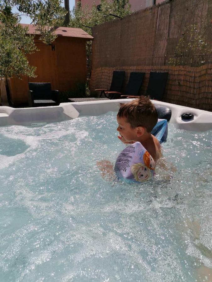 Holiday Home Istra With Jacuzzi Medulin Exteriér fotografie